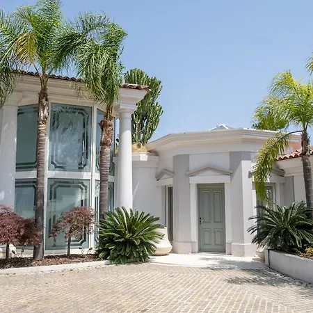Willa Marina *