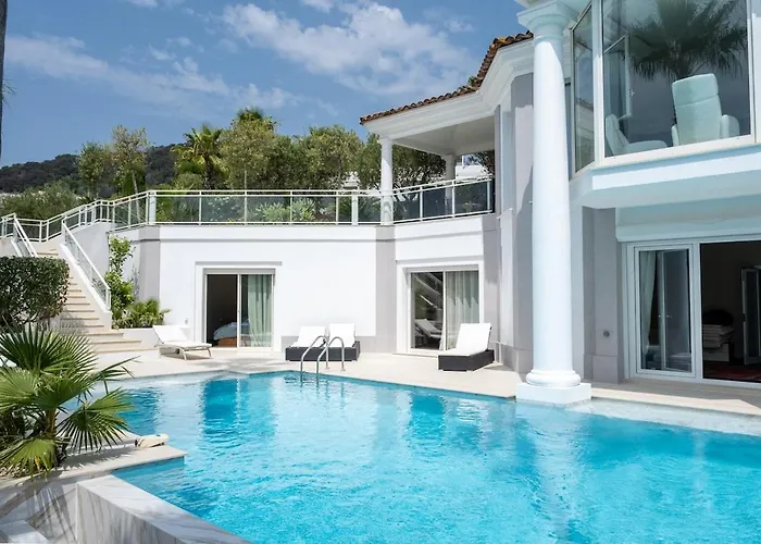 Marina فالوريس